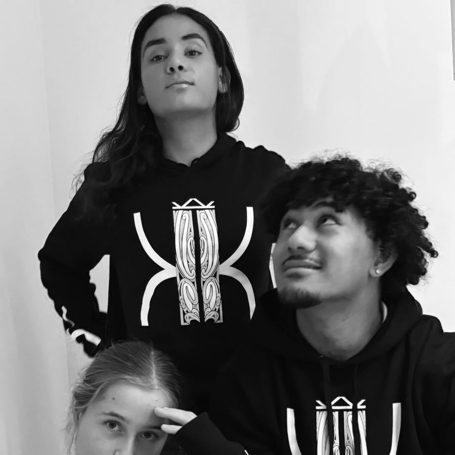 Жing Kosta HOODIE - ADULT DROP18